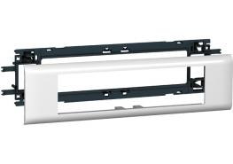 Клип-рамка 8 модула за кабелен канал 65мм