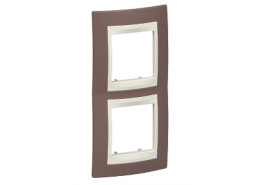 Рамка двойна вертикална Unica Plus бледоморав/слонова кост ДО ИЗЧЕРПВАНЕ НА КОЛИЧЕСТВАТА