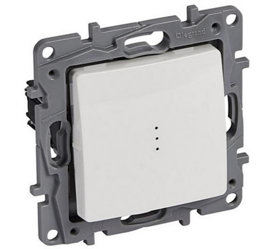 Двуполюсен ключ с LED индикация цвят бял Niloe Legrand 10А main image